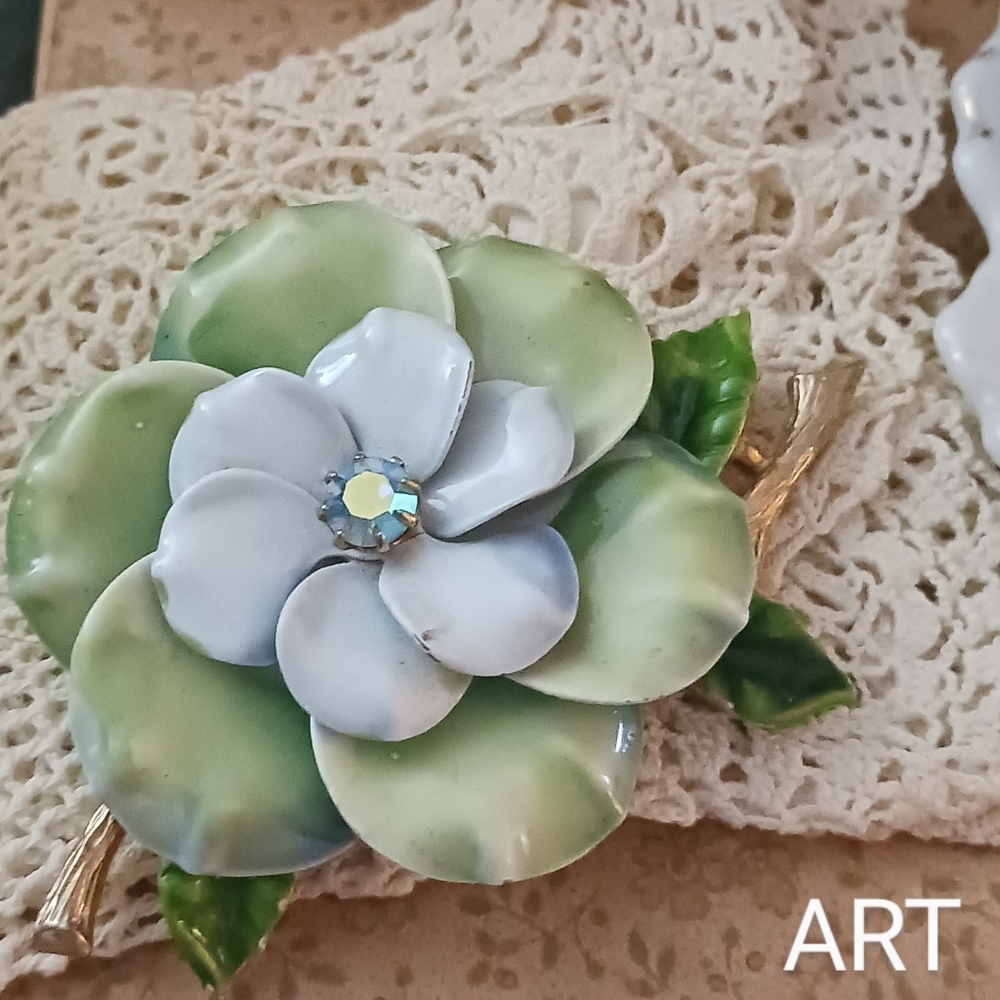 ART Brooch Signed Vintage Enamel Flower Arthur Pepper Quality Piece